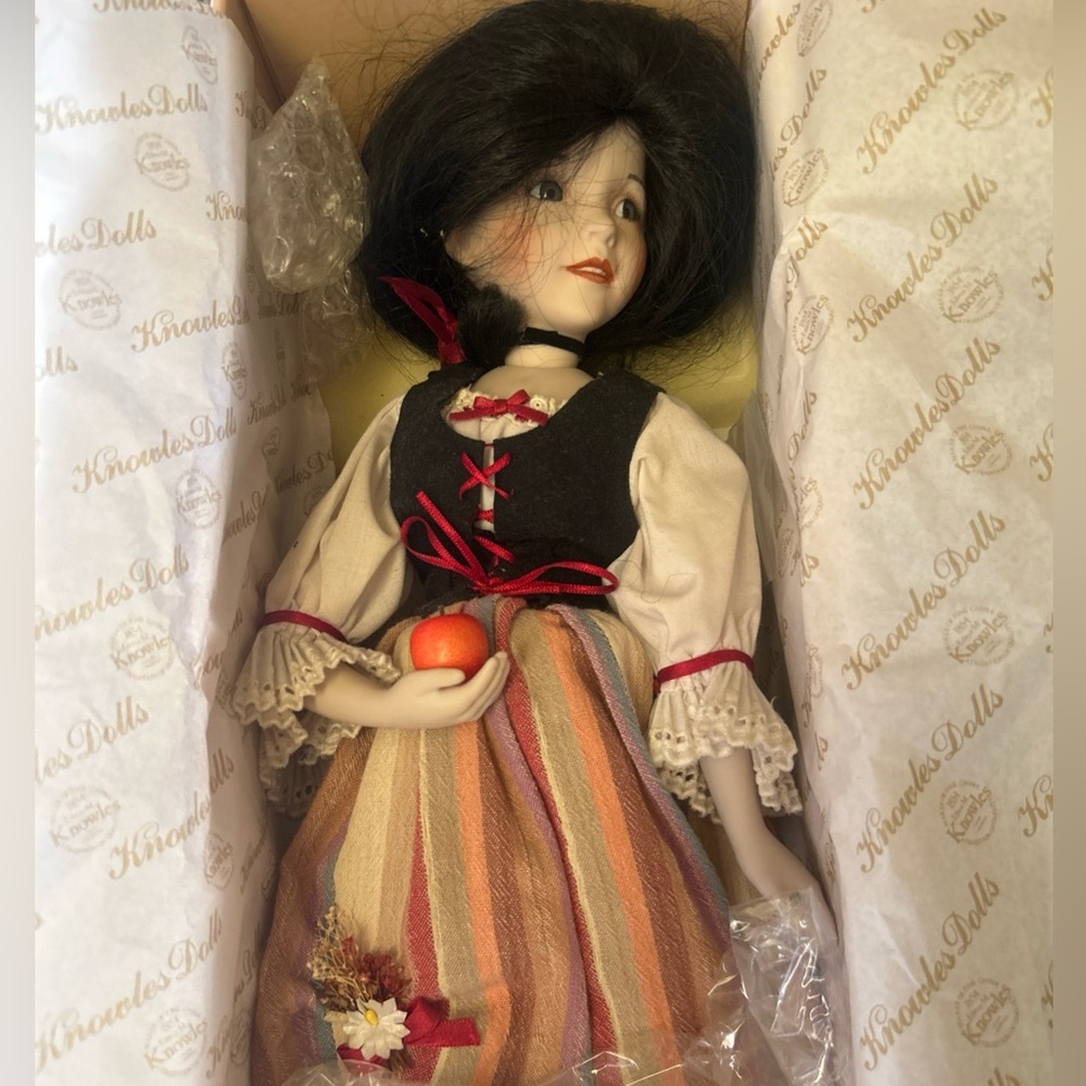 Knowles Snow White Certificate with Red Design!